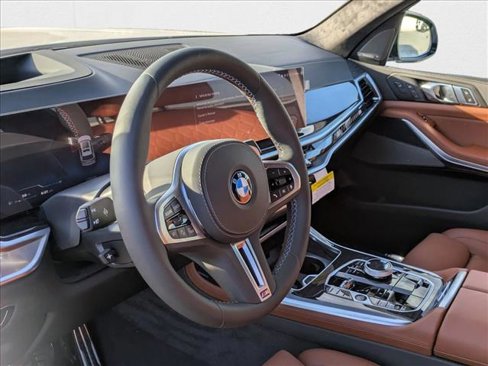 New 2026 BMW X7 M60i image 3