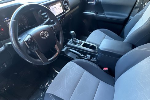 Used 2021 Toyota Tacoma TRD Off-Road image 10