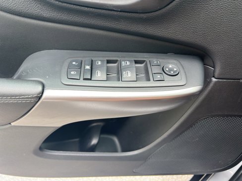 Certified 2022 Jeep Cherokee Limited image 21