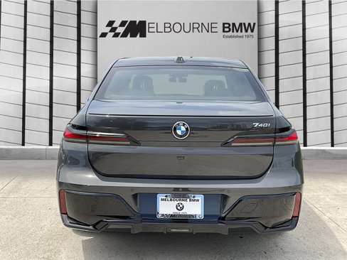 New 2026 BMW 740i w/ Executive Package image 6