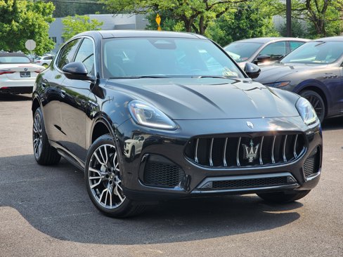New 2025 Maserati Grecale GT image 4
