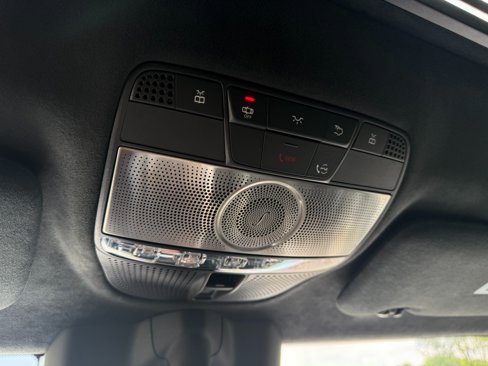 Used 2025 Mercedes-Benz G 550 image 38