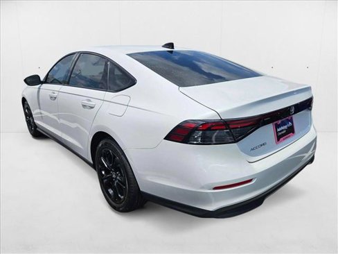 New 2025 Honda Accord SE image 2