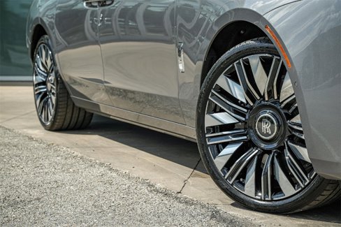 New 2025 Rolls-Royce Ghost image 2