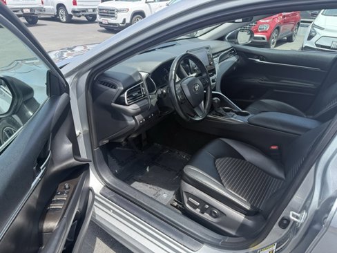 Used 2022 Toyota Camry SE image 10