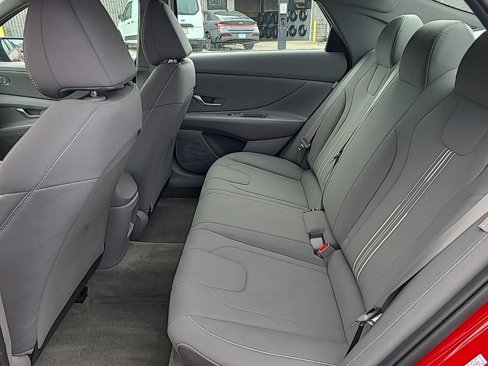 Certified 2024 Hyundai Elantra SEL image 49