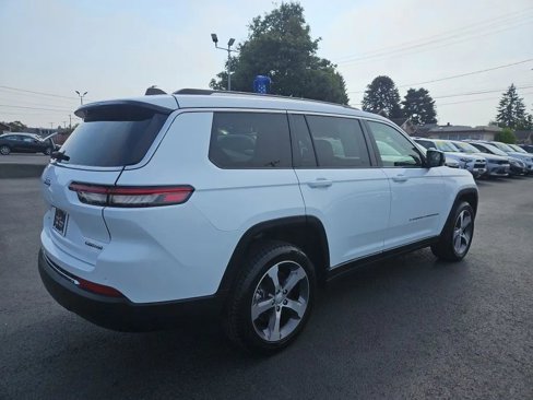 Used 2023 Jeep Grand Cherokee L Limited image 7