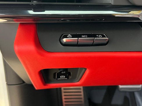 New 2025 Chevrolet Corvette E-Ray w/ Stealth Interior Trim Package image 20