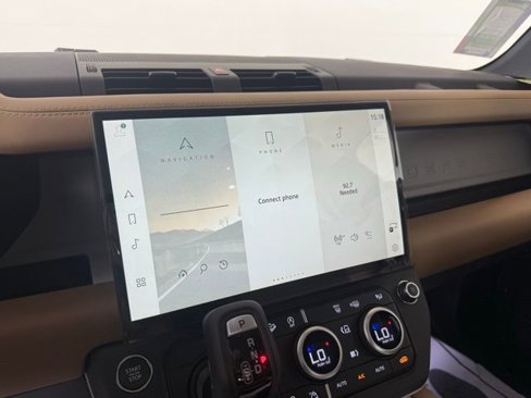 New 2026 Land Rover Defender 110 S image 28