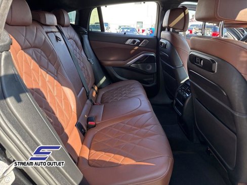 Used 2024 BMW X6 M60i w/ Dynamic Handling Package image 39
