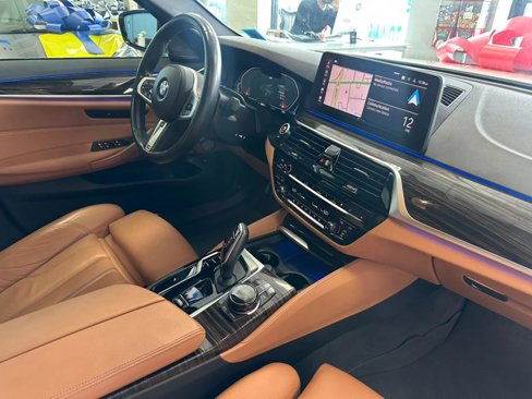 Used 2022 BMW 530i xDrive w/ Executive Package image 34