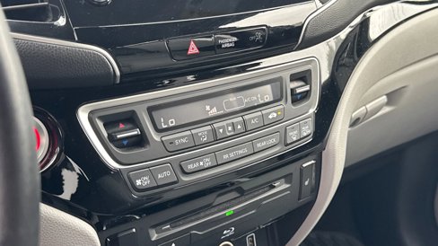 Used 2021 Honda Pilot Touring image 27