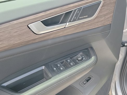 New 2026 Volkswagen Atlas SEL Premium R-Line image 25