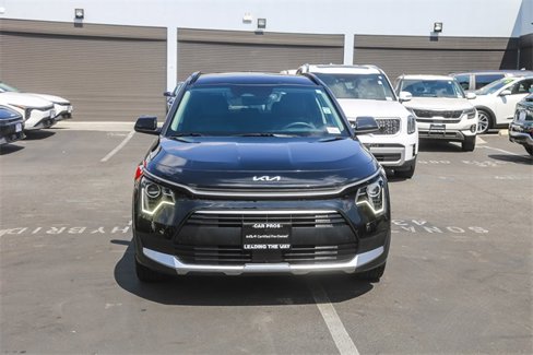 Used 2025 Kia Niro EX image 3