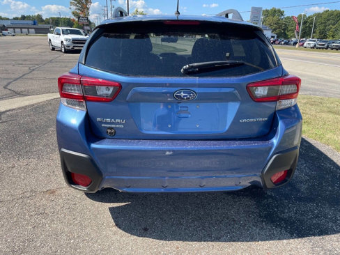 Used 2020 Subaru Crosstrek 2.0i image 3