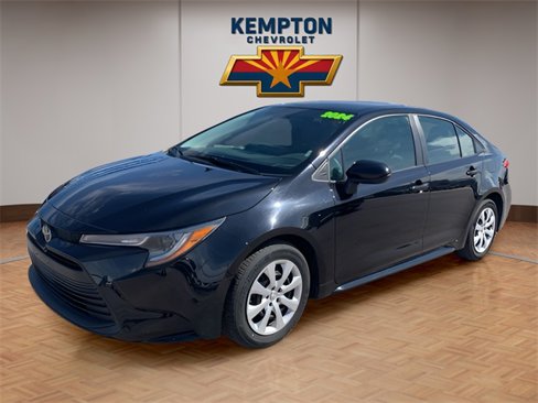 Used 2024 Toyota Corolla LE image 1