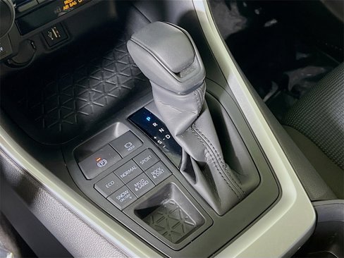 Certified 2025 Toyota RAV4 LE image 16