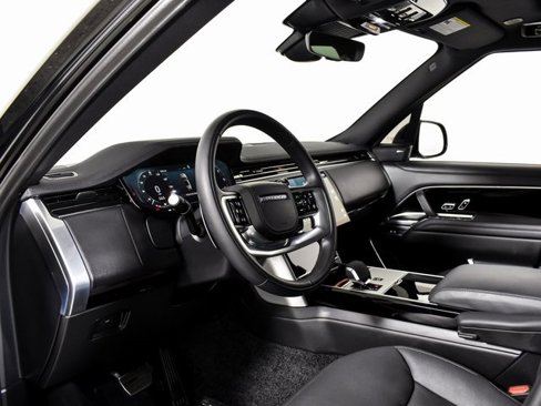 Used 2024 Land Rover Range Rover SE image 13