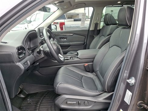 Used 2025 Honda Pilot Elite image 11