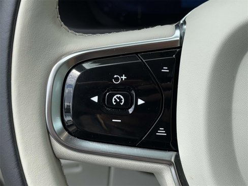 Used 2024 Volvo XC90 B6 Plus w/ Protection Package image 19