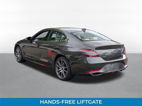 Used 2024 Genesis G70 2.5T image 6