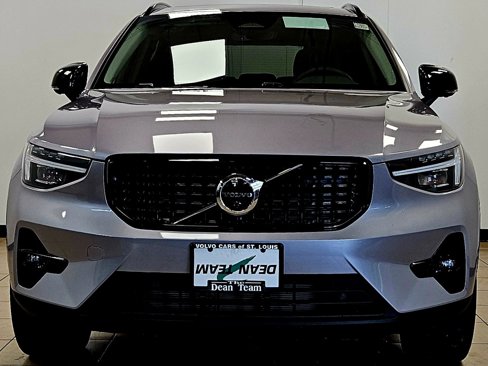 New 2026 Volvo XC40 B5 Plus w/ Protection Package Premier image 7