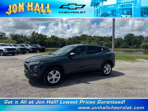 New 2025 Chevrolet Trax LS w/ Driver Confidence Package image 3