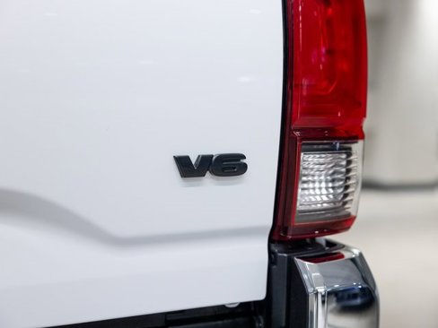 Used 2022 Toyota Tacoma SR5 image 14