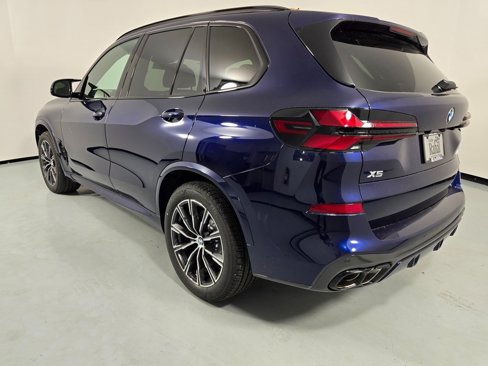 New 2026 BMW X5 M60i image 7