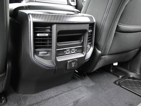 New 2025 RAM 1500 4x4 Crew Cab image 30