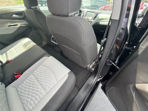 Used 2018 Chevrolet Equinox LS image 23