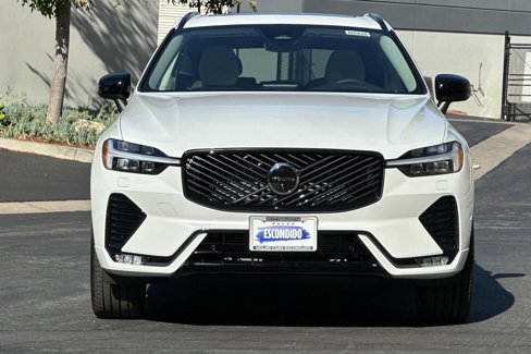 New 2026 Volvo XC60 B5 Ultra w/ Protection Package Premier image 3