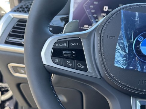 New 2026 BMW X7 M60i image 19