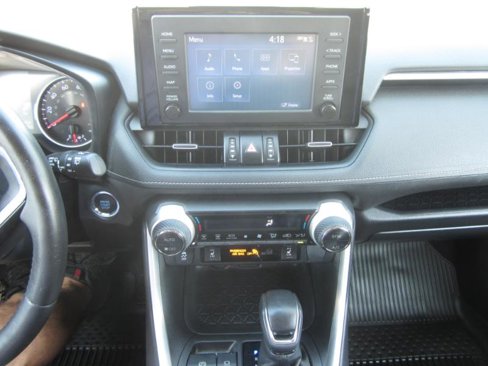 Used 2019 Toyota RAV4 XLE Premium image 34