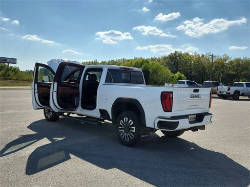 Used 2024 GMC Sierra 2500 Denali Ultimate image 13