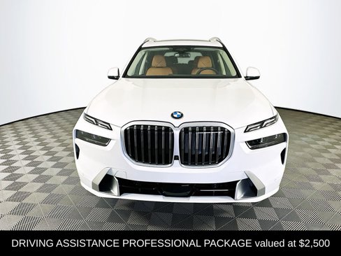New 2026 BMW X7 xDrive40i image 3