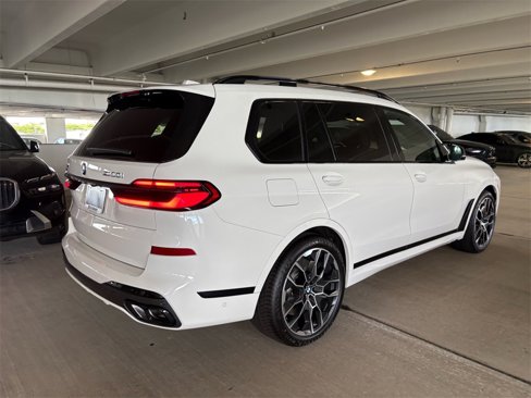 New 2026 BMW X7 M60i w/ Executive Package image 4