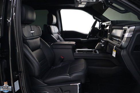 Certified 2025 Ford F450 Platinum w/ FX4 Off-Road Package image 37