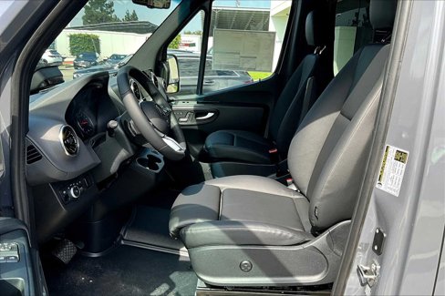 New 2025 Mercedes-Benz Sprinter 2500 image 9