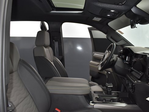 Used 2024 Chevrolet Silverado 1500 ZR2 w/ Technology Package image 23