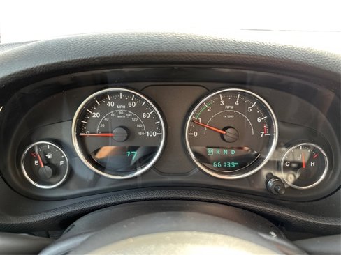 Used 2017 Jeep Wrangler Unlimited Rubicon w/ Connectivity Group image 25