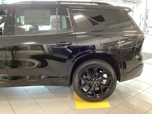 New 2026 Chevrolet Traverse RS image 3