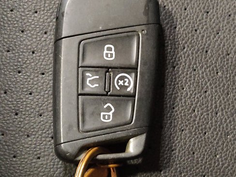Used 2023 Volkswagen Jetta SE image 32