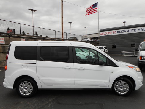 Used 2016 Ford Transit Connect XLT image 2