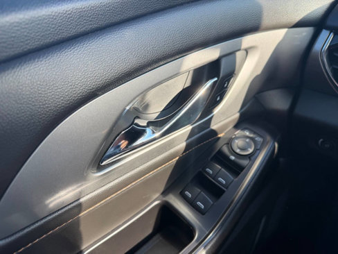 Used 2019 Chevrolet Traverse LS image 16