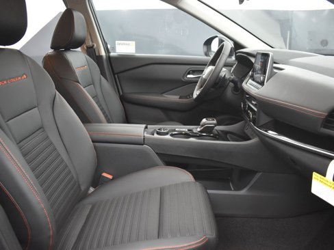 New 2026 Nissan Rogue SV image 23