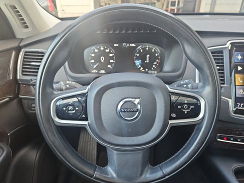 Used 2019 Volvo XC90 T5 Momentum w/ Multimedia Package image 28