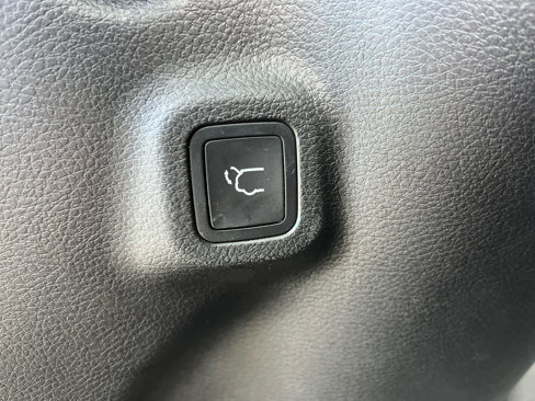 Used 2022 Jeep Compass Altitude w/ Sun and Sound Group image 28