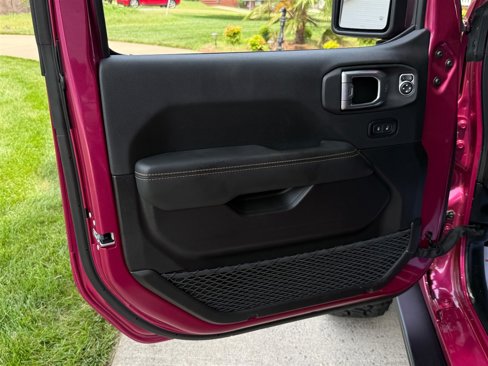 Used 2024 Jeep Wrangler Unlimited Rubicon 392 image 39