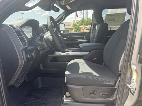 New 2025 RAM 3500 Big Horn image 15